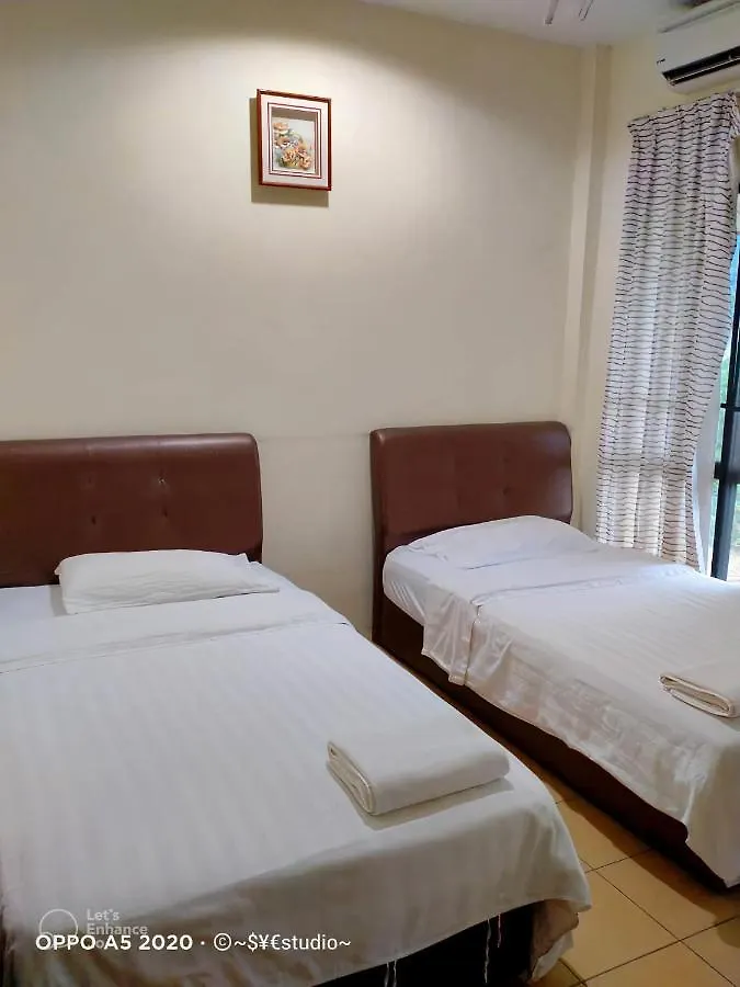 Tambunan Rafflesia Hotel كوتا كينابالو 2*,
